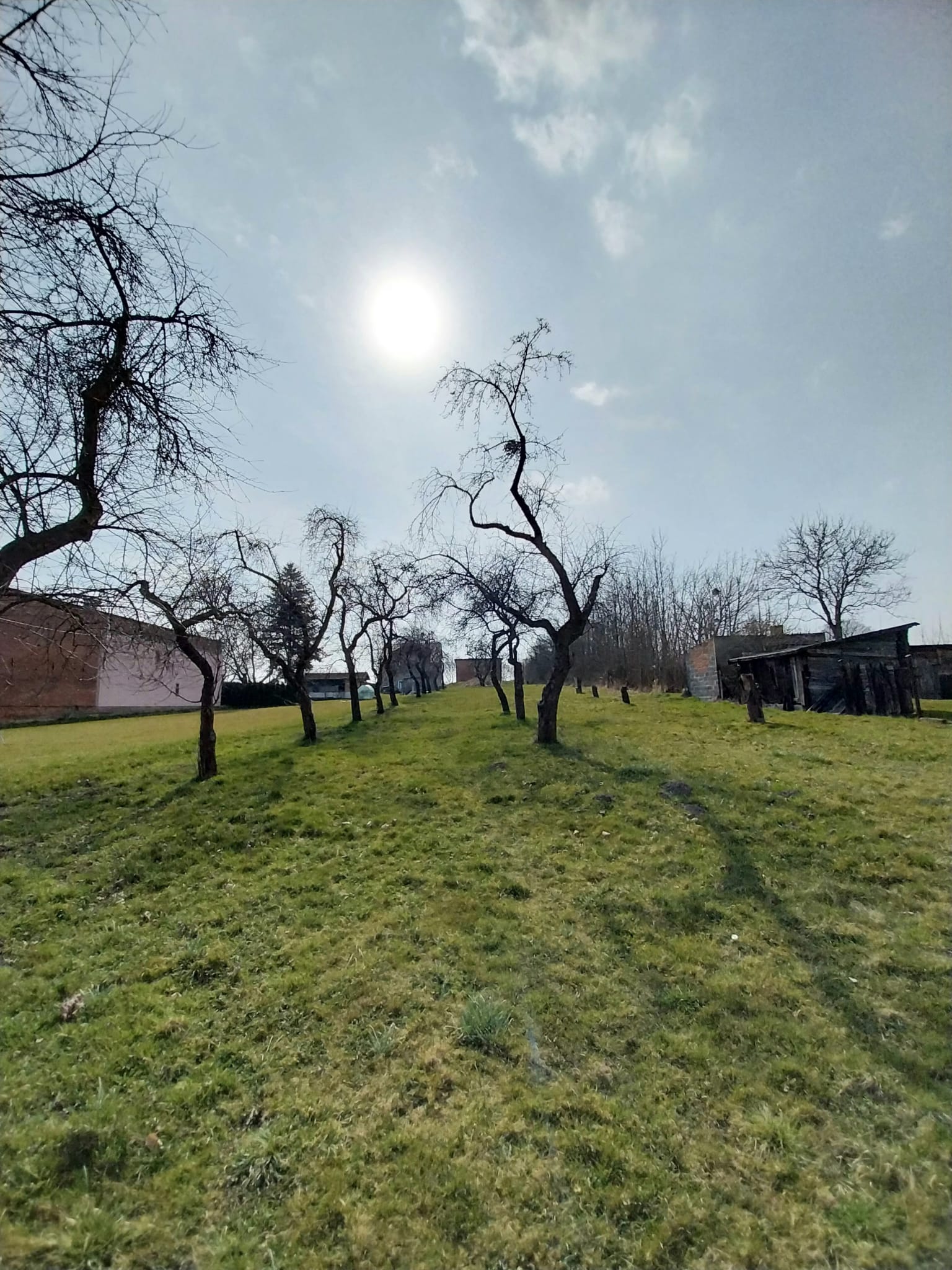 Działka rolno-budowlana z domem w cichej okolicy!