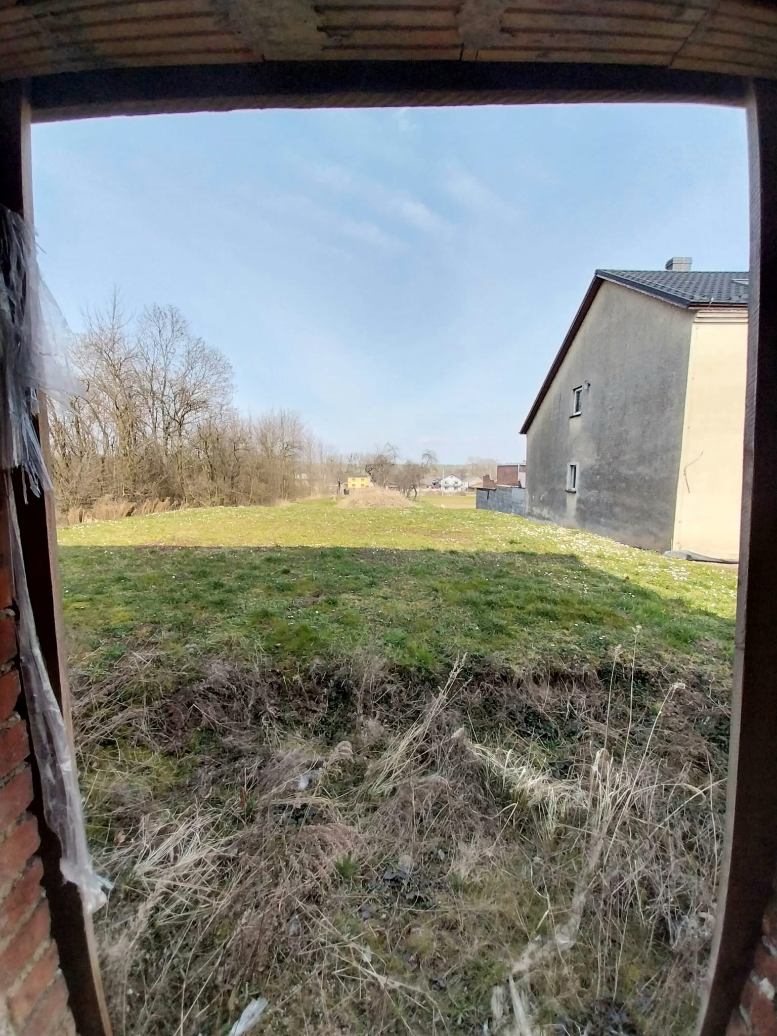 Działka rolno-budowlana z domem w cichej okolicy!