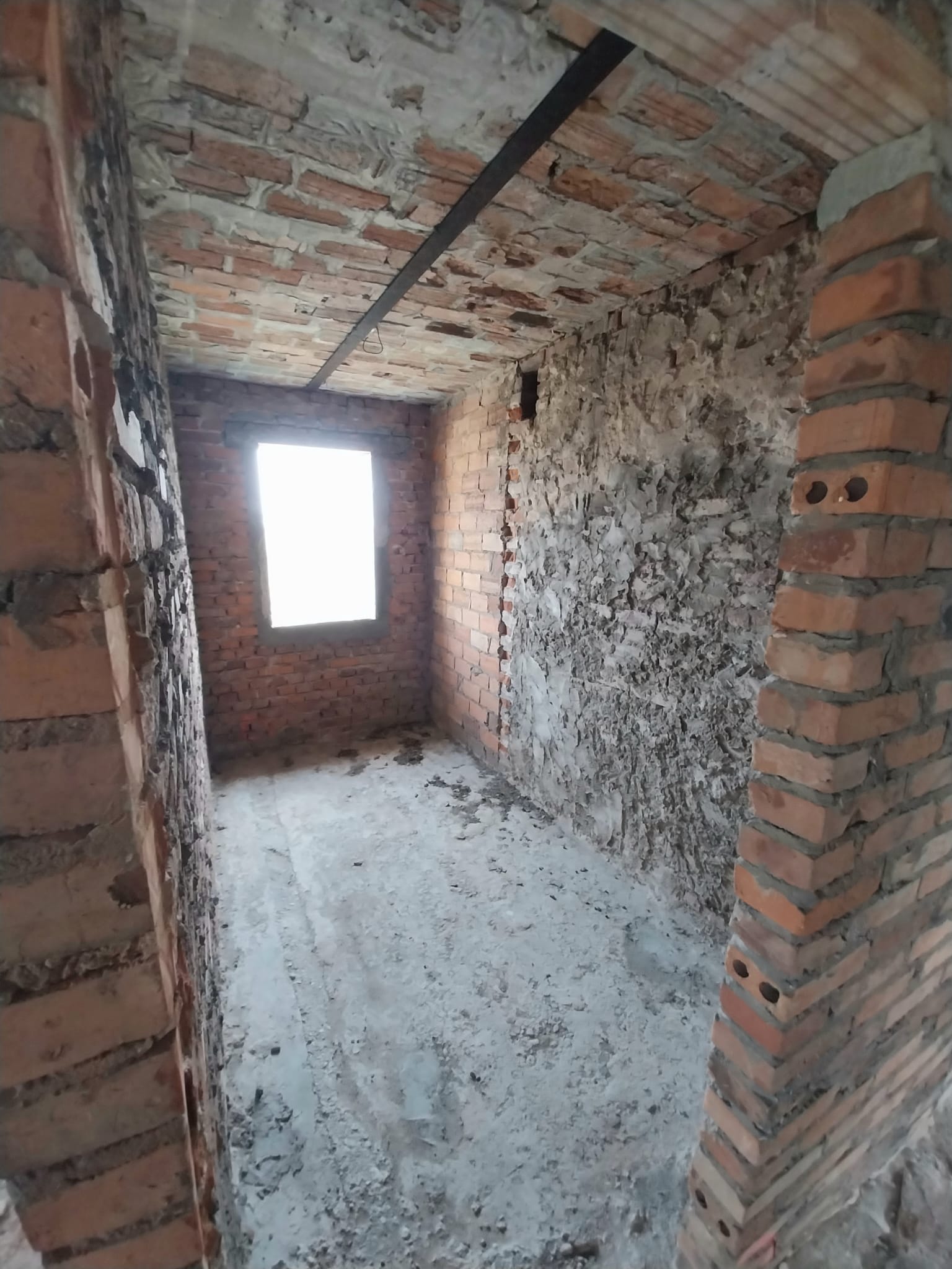 Działka rolno-budowlana z domem w cichej okolicy!