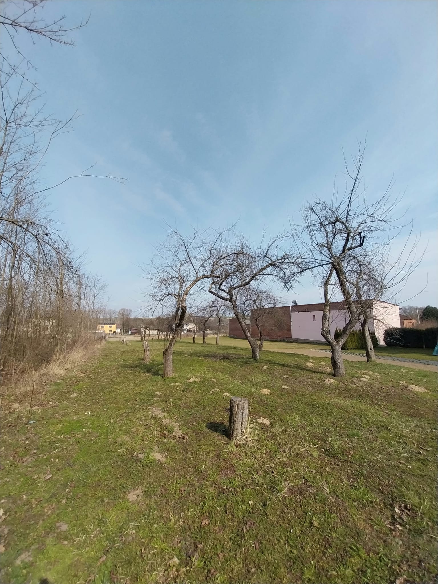 Działka rolno-budowlana z domem w cichej okolicy!