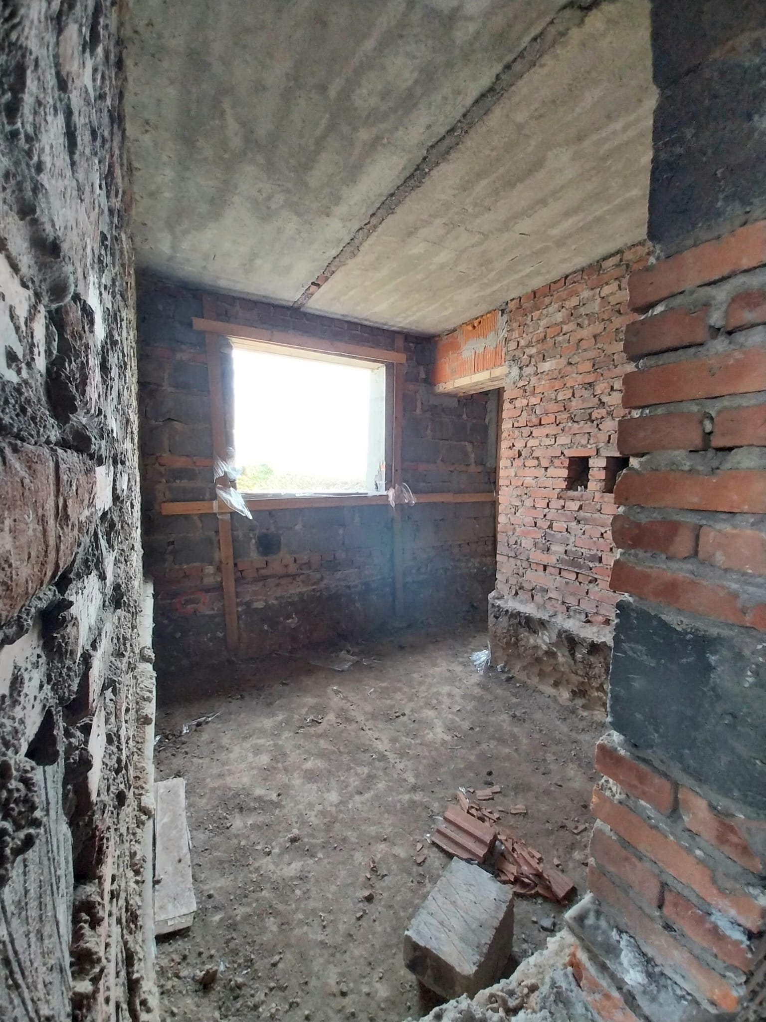 Działka rolno-budowlana z domem w cichej okolicy!