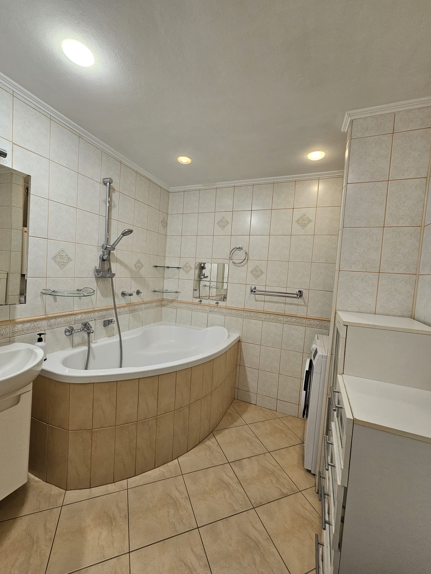 Przytulne 3-pokojowe mieszkanie z balkonem, do zamieszkania!