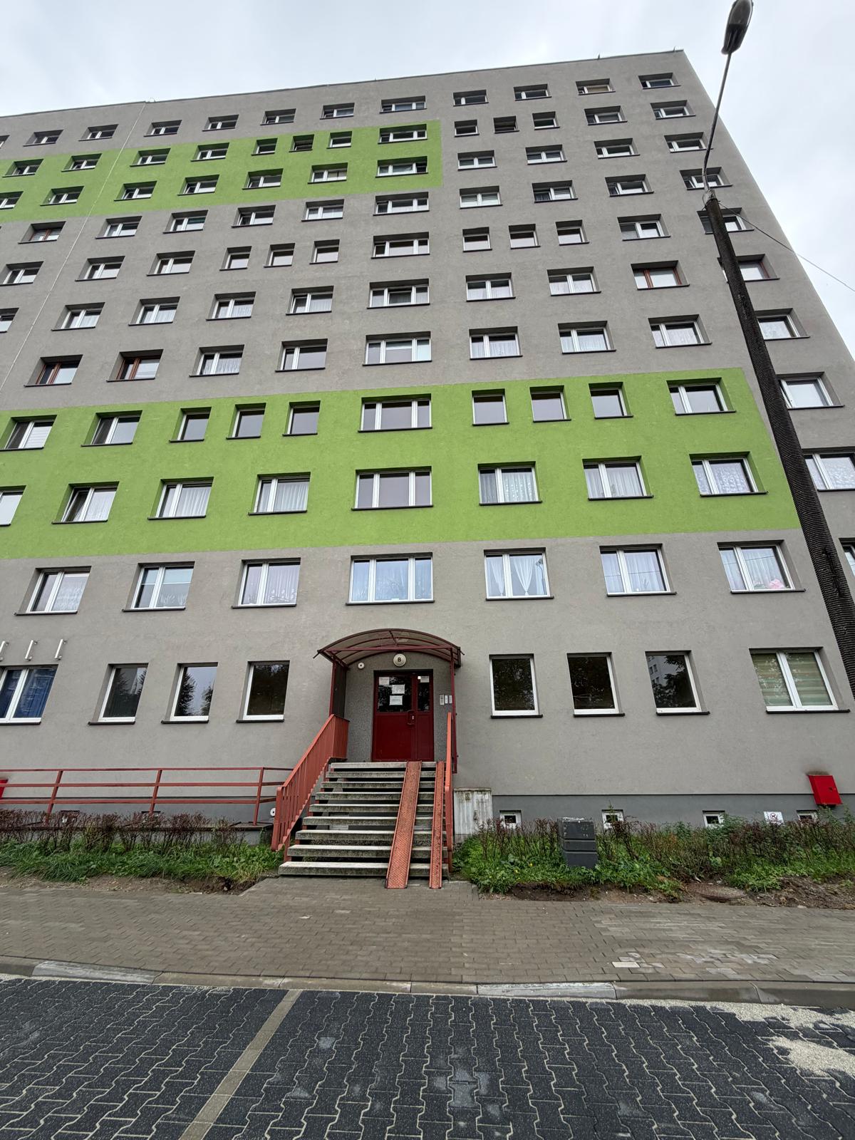 Przestronne mieszkanie 70m2 z dwoma balkonami w doskonałej lokalizacji Rybnika i komórką